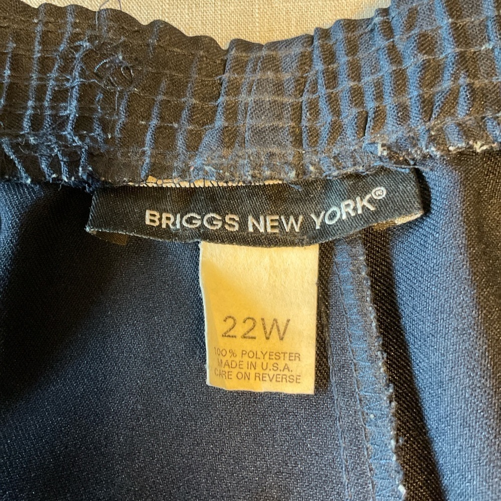 Briggs New York Women's Classic Black Straight Leg Pants - Picture 3 of 4